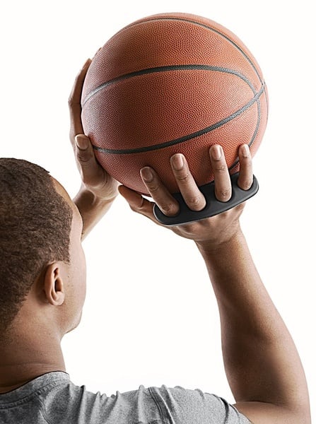 Тренажёр для совершенствования владения баскетбольным мячом